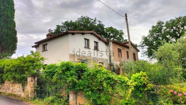 casa indipendente in vendita a Piegaro