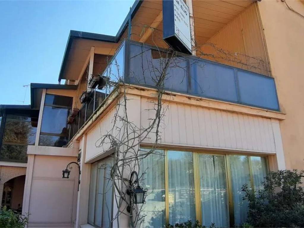 intera palazzina in vendita a Piegaro