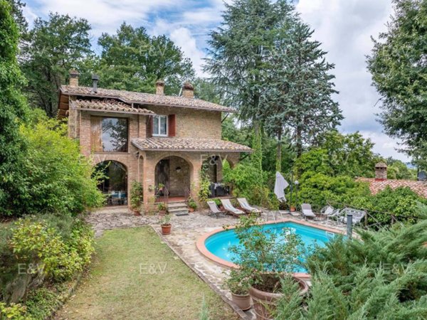 casa indipendente in vendita a Piegaro