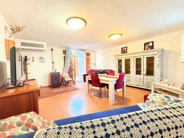 casa indipendente in vendita a Piegaro in zona Acquaiola Gratiano