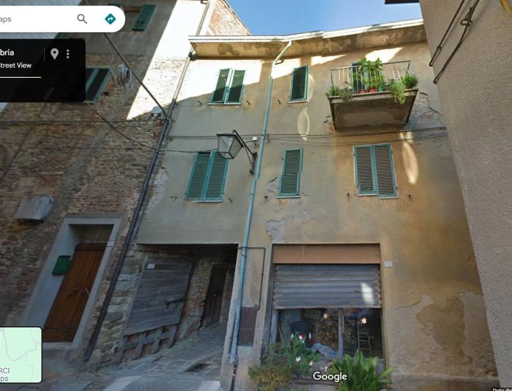 locale di sgombero in vendita a Piegaro