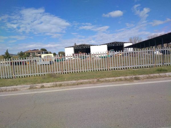 locale commerciale in vendita a Piegaro in zona Acquaiola Gratiano