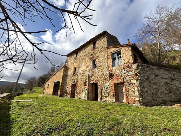 casa indipendente in vendita a Piegaro
