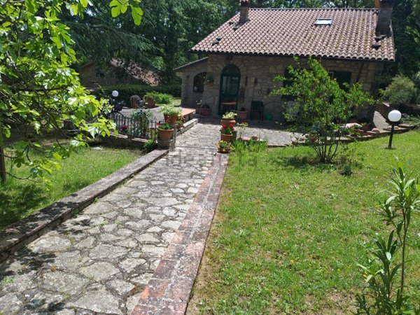 casa indipendente in vendita a Piegaro