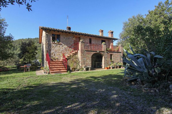 casa indipendente in vendita a Piegaro
