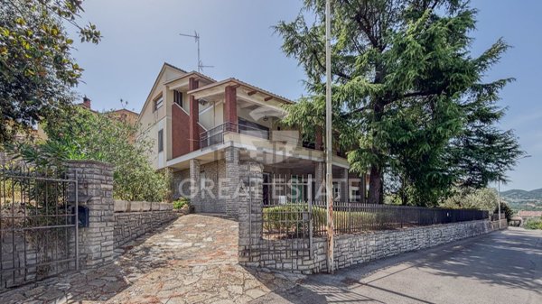 casa indipendente in vendita a Piegaro