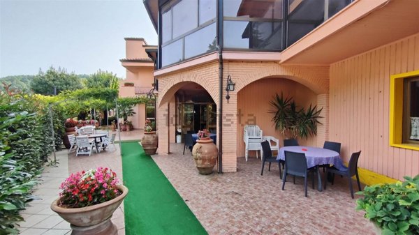 negozio in vendita a Piegaro