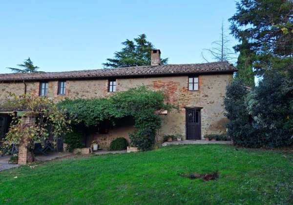 casale in vendita a Piegaro in zona Gaiche