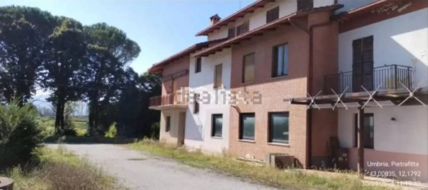 casale in vendita a Piegaro in zona Acquaiola Gratiano