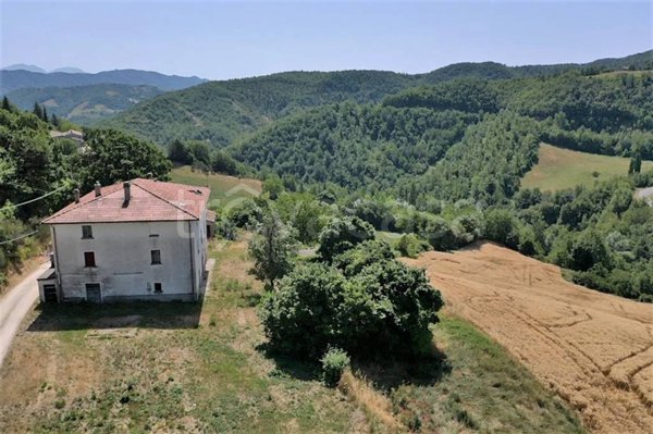 casa indipendente in vendita a Pietralunga