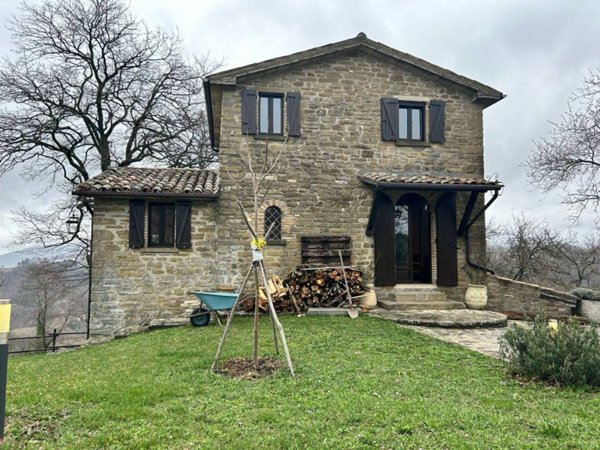 casa indipendente in vendita a Pietralunga in zona Salceto Lame