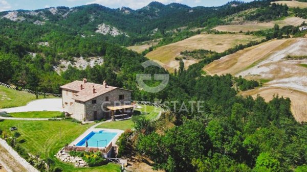 casa indipendente in vendita a Pietralunga