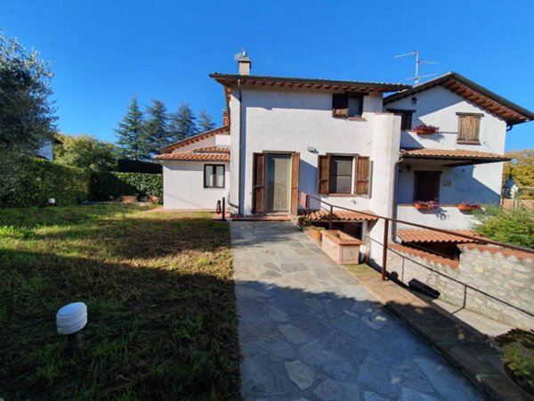casa indipendente in vendita a Pietralunga