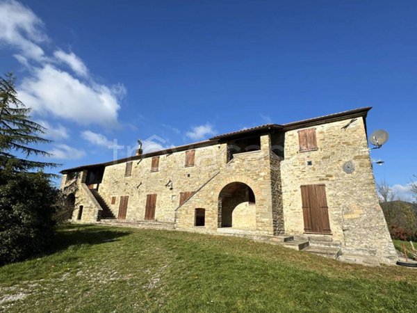 casa indipendente in vendita a Pietralunga