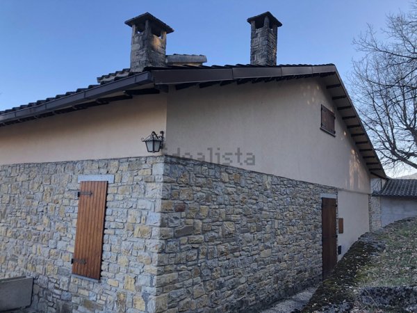 casa indipendente in vendita a Pietralunga
