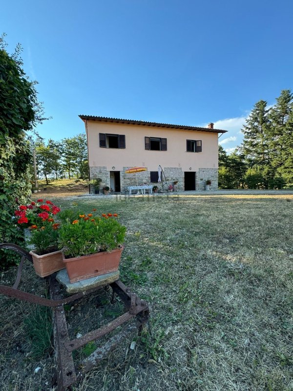 casa indipendente in vendita a Pietralunga