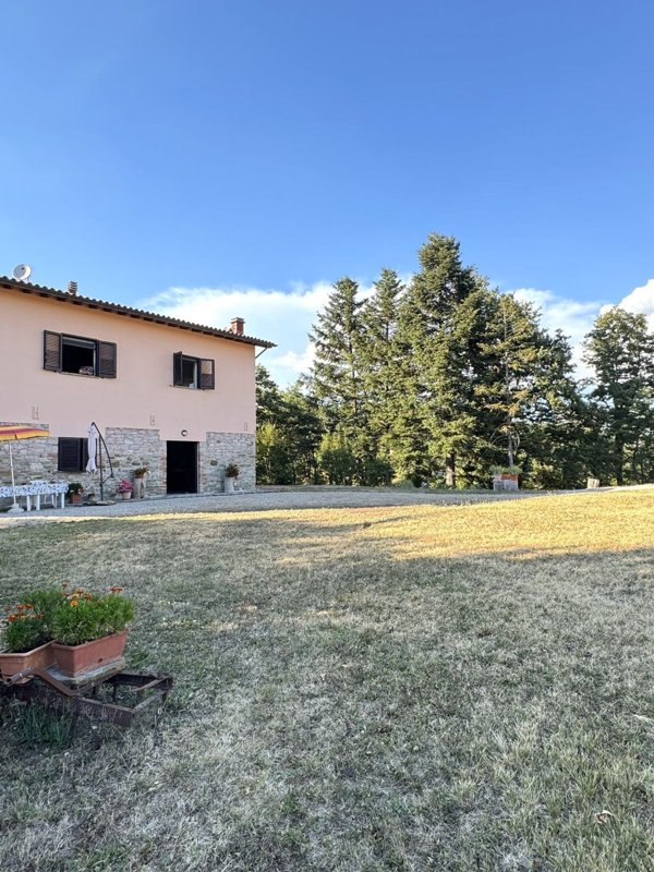 casa indipendente in vendita a Pietralunga