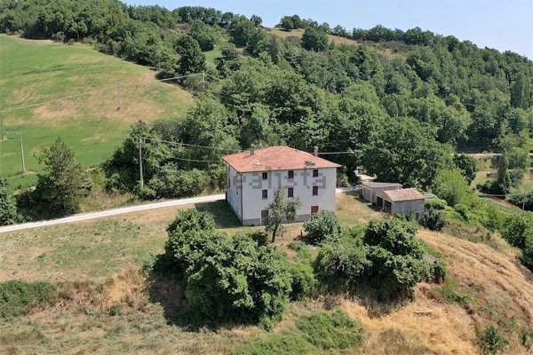 casa semindipendente in vendita a Pietralunga