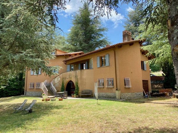 casa indipendente in vendita a Pietralunga