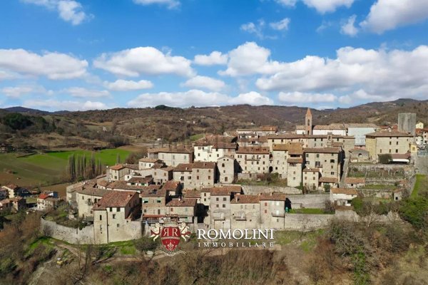 casa indipendente in vendita a Pietralunga in zona Pieve de' Saddi