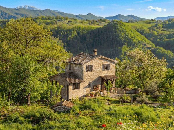 casa indipendente in vendita a Pietralunga