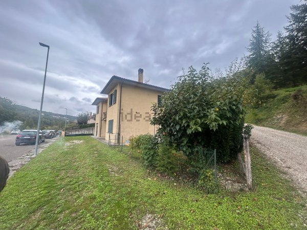 casa indipendente in vendita a Pietralunga