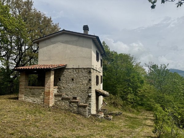 casa indipendente in vendita a Pietralunga