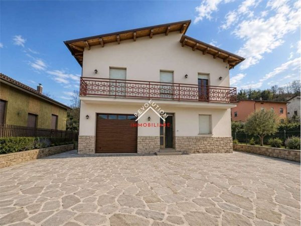 casa indipendente in vendita a Pietralunga in zona Pieve de' Saddi