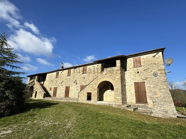 casale in vendita a Pietralunga in zona San Biagio