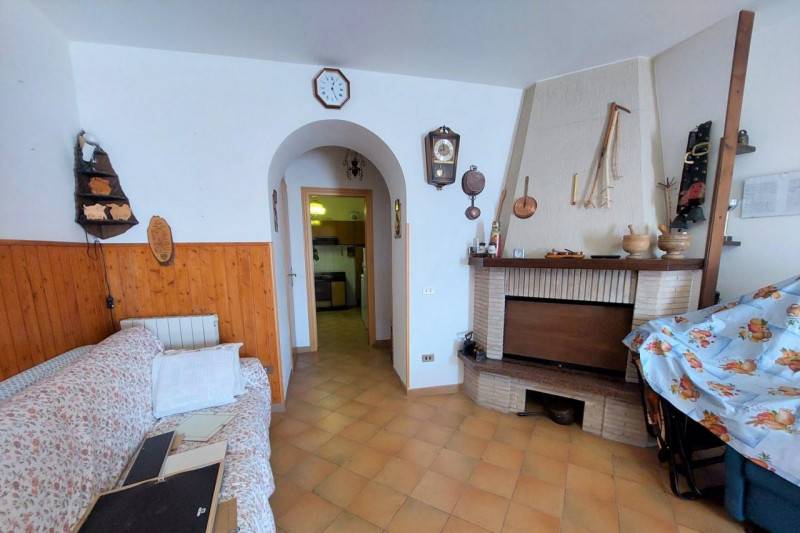 appartamento in vendita a Preci in zona Montaglioni