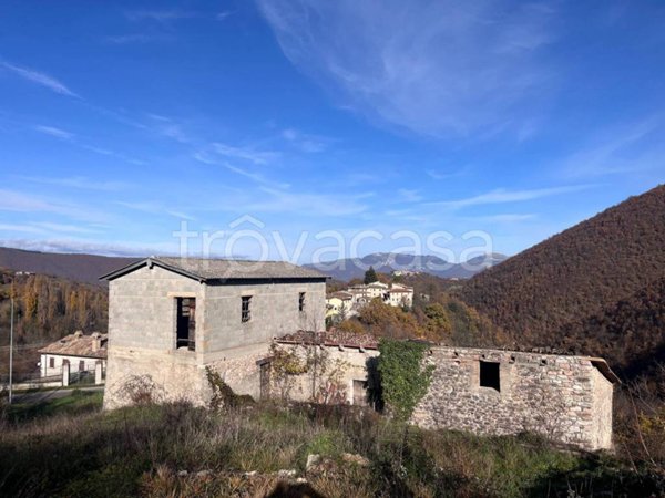 casa indipendente in vendita a Preci