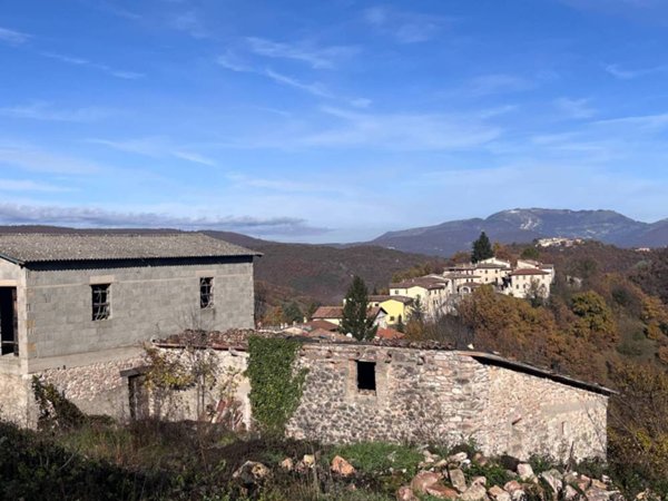 casa indipendente in vendita a Preci