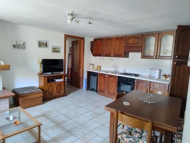 appartamento in vendita a Preci in zona Montebufo