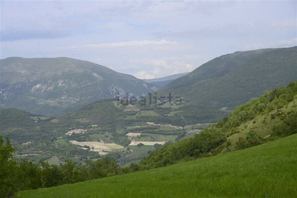 casa indipendente in vendita a Preci