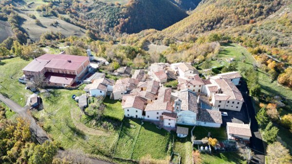 appartamento in vendita a Preci in zona Montaglioni