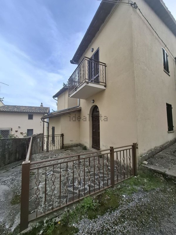 casa indipendente in vendita a Preci