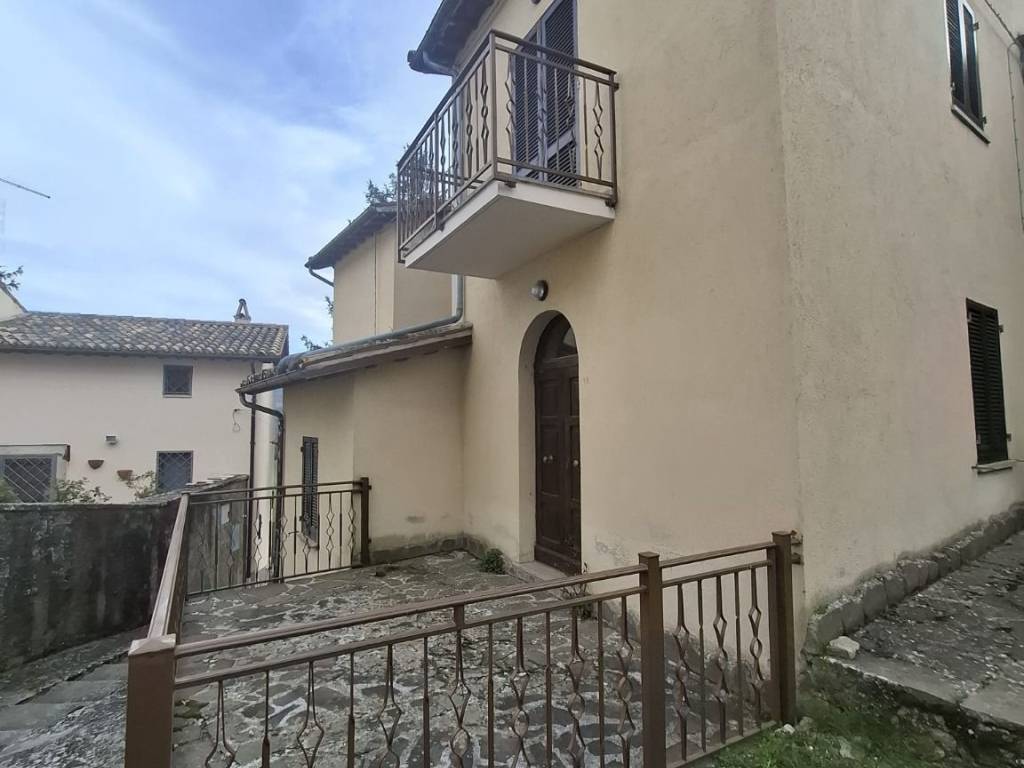 casa indipendente in vendita a Preci