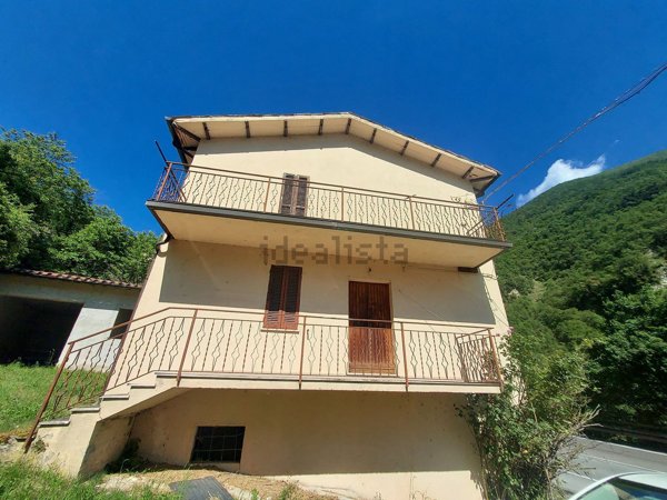 appartamento in vendita a Preci