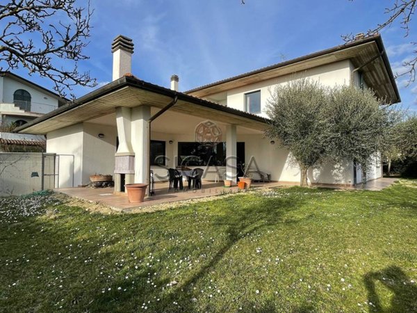casa indipendente in vendita a San Giustino