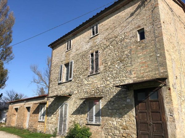 casa indipendente in vendita a San Giustino in zona Selci/Lama