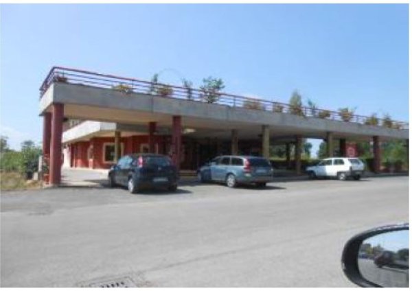 locale di sgombero in vendita a San Giustino