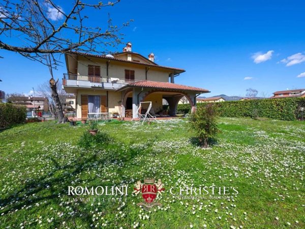 casa indipendente in vendita a San Giustino in zona Selci/Lama