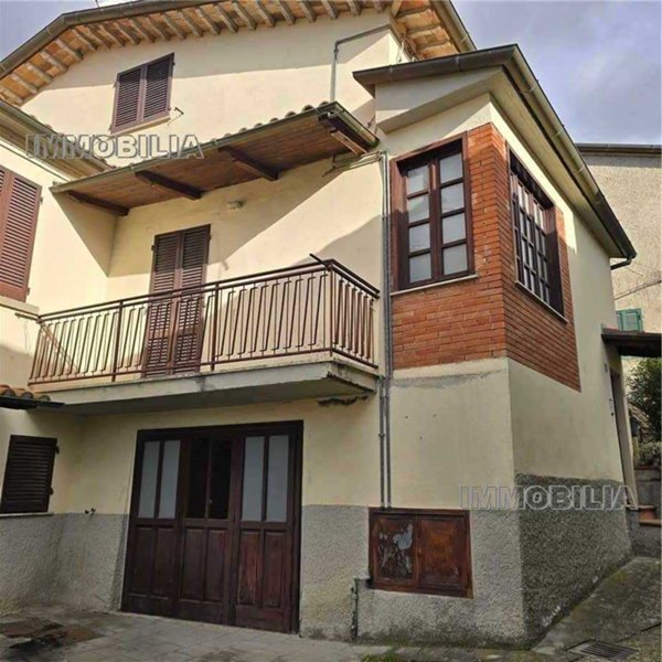 casa semindipendente in vendita a San Giustino in zona Celalba