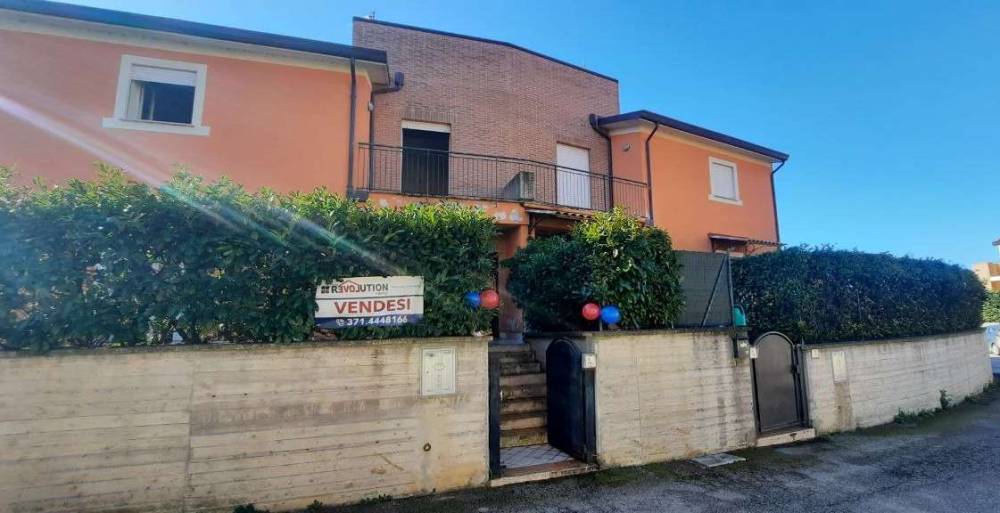 casa indipendente in vendita a San Giustino