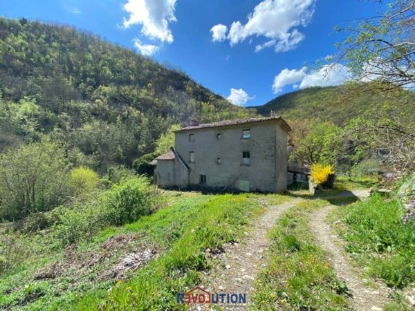 casa indipendente in vendita a San Giustino in zona Uselle/Renzetti
