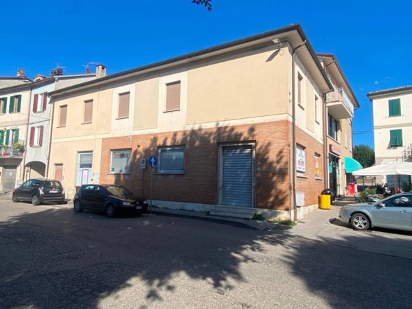intera palazzina in vendita a San Giustino in zona Selci/Lama