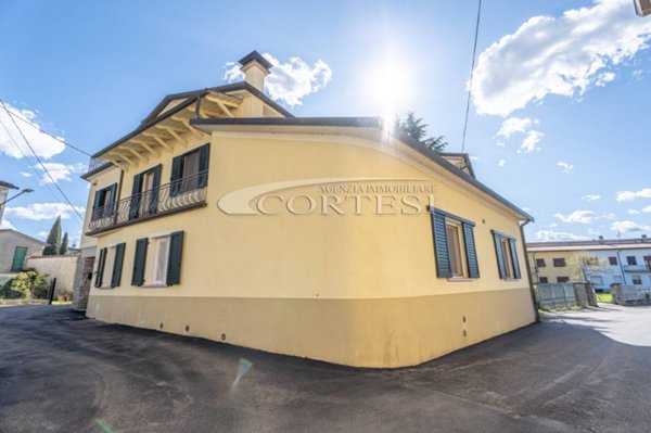 casa indipendente in vendita a San Giustino in zona Selci/Lama