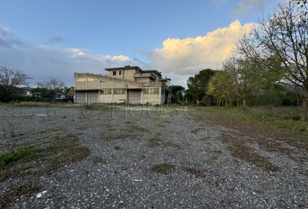 negozio in vendita a San Giustino