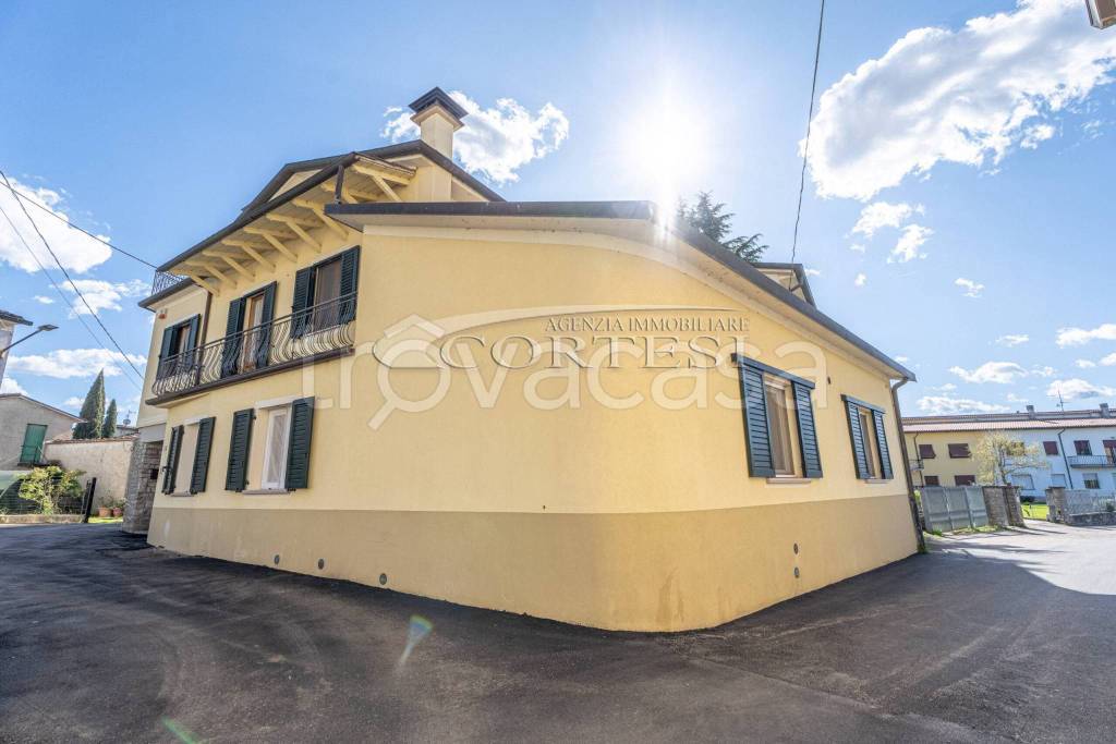 casa indipendente in vendita a San Giustino in zona Selci/Lama