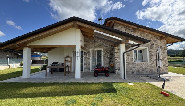 casa indipendente in vendita a San Giustino in zona Selci/Lama
